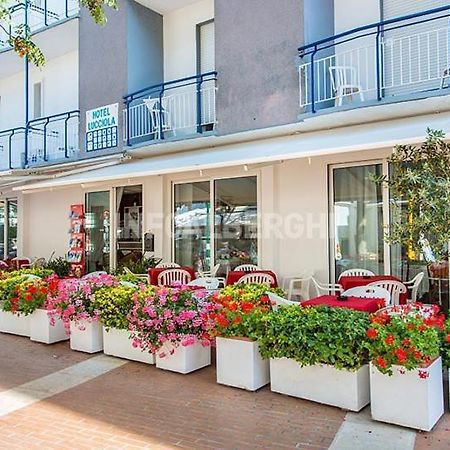Hotel Lucciola Cattolica Esterno foto