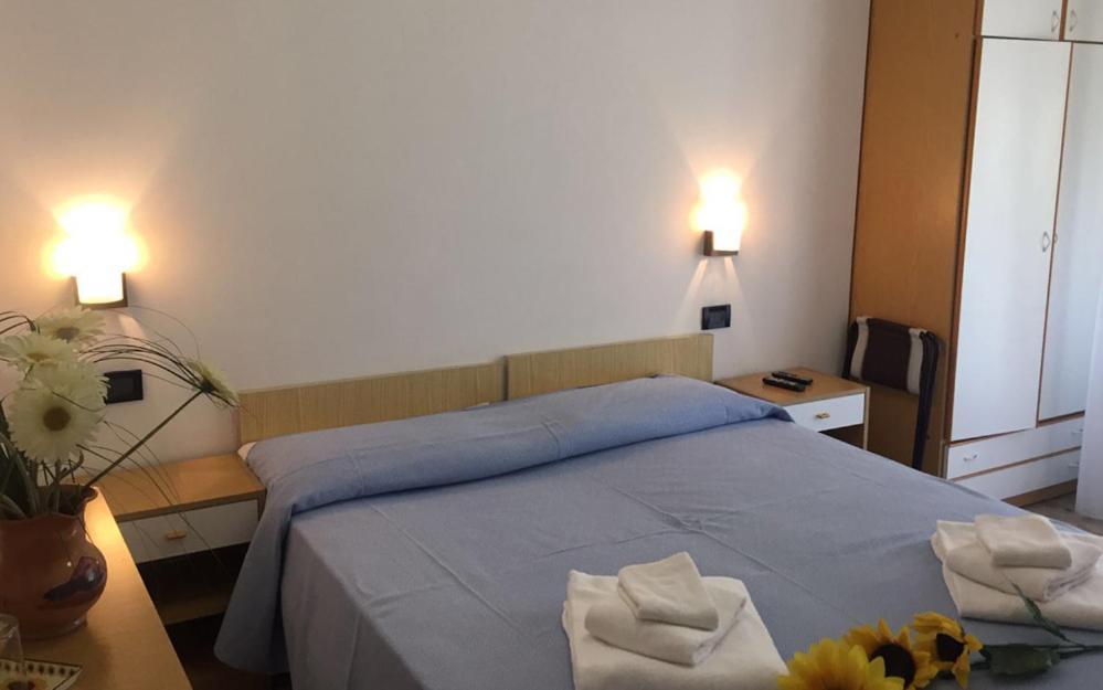 Hotel Lucciola Cattolica Esterno foto