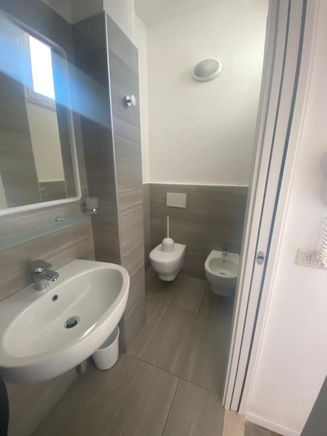 Hotel Lucciola Cattolica Esterno foto
