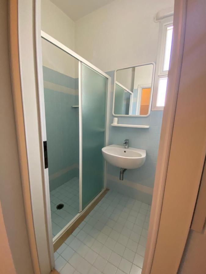 Hotel Lucciola Cattolica Esterno foto