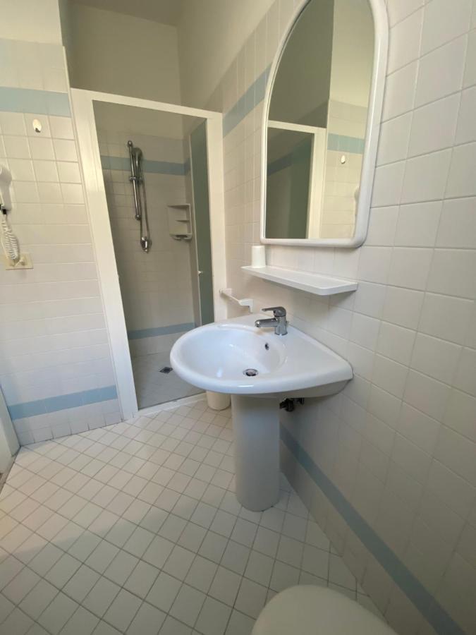 Hotel Lucciola Cattolica Esterno foto