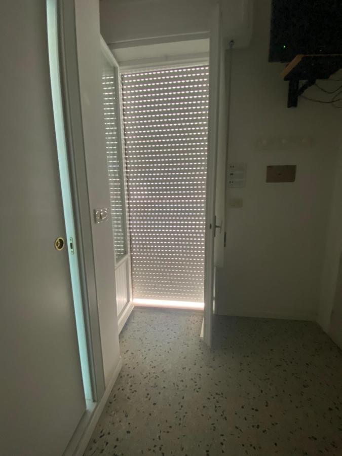 Hotel Lucciola Cattolica Esterno foto